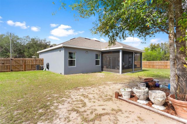 41428 TARPON AVENUE, Umatilla, FL 32784