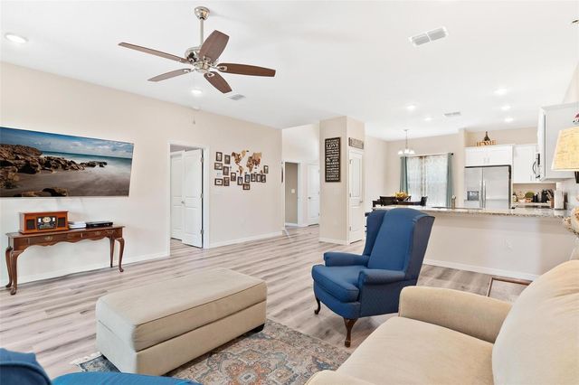 41428 TARPON AVENUE, Umatilla, FL 32784