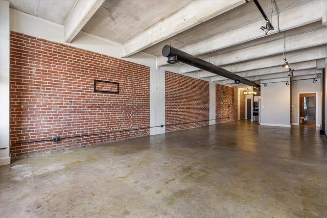 408 S Front St Apt 413, Memphis, TN 38103