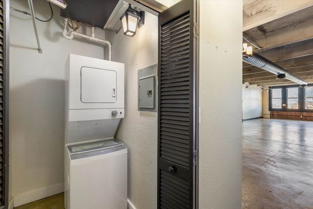 408 S Front St Apt 413, Memphis, TN 38103