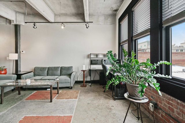 408 S Front St Apt 413, Memphis, TN 38103