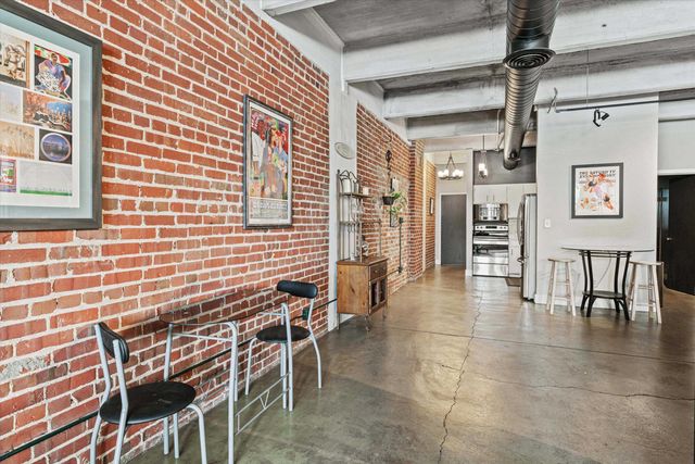 408 S Front St Apt 413, Memphis, TN 38103