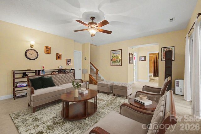 606 Carriage Commons Drive, Hendersonville, NC 28791