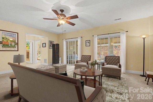 606 Carriage Commons Drive, Hendersonville, NC 28791