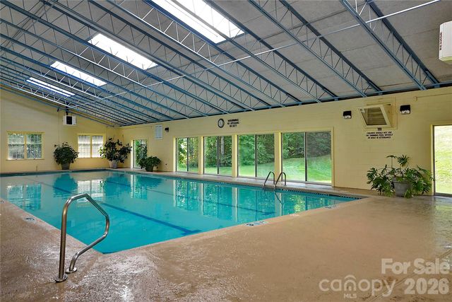 606 Carriage Commons Drive, Hendersonville, NC 28791