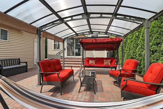 1569 Sherman Place, Des Plaines, IL 60016