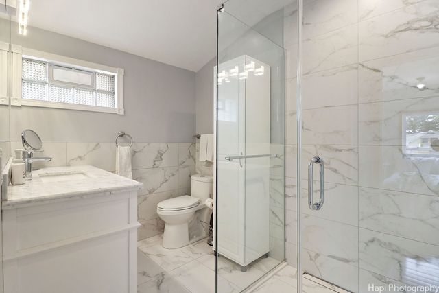 1569 Sherman Place, Des Plaines, IL 60016