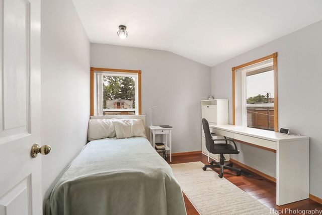 1569 Sherman Place, Des Plaines, IL 60016