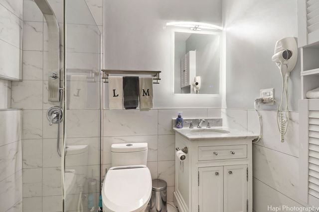 1569 Sherman Place, Des Plaines, IL 60016