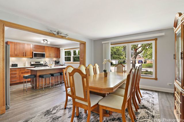 1569 Sherman Place, Des Plaines, IL 60016