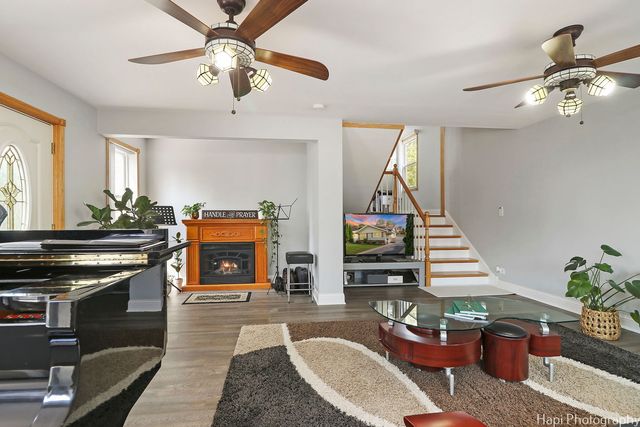 1569 Sherman Place, Des Plaines, IL 60016