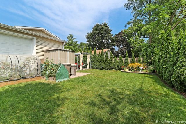 1569 Sherman Place, Des Plaines, IL 60016