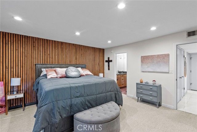 6752 Hillpark Drive 202, Los Angeles, CA 90068