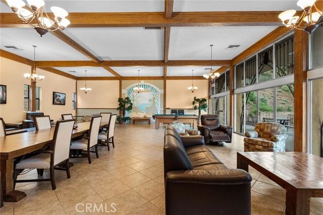 6752 Hillpark Drive 202, Los Angeles, CA 90068