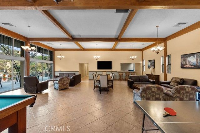 6752 Hillpark Drive 202, Los Angeles, CA 90068