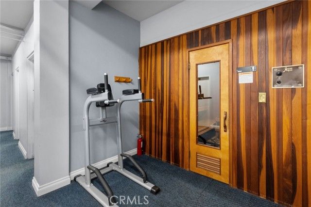 6752 Hillpark Drive 202, Los Angeles, CA 90068