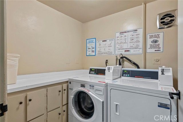 6752 Hillpark Drive 202, Los Angeles, CA 90068