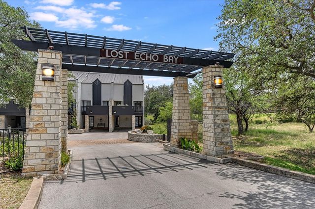 402 Lost Echo # 8, Horseshoe Bay, TX 78657