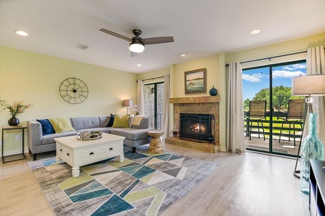 402 Lost Echo # 8, Horseshoe Bay, TX 78657