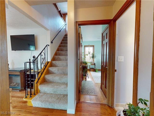 317 E 330th Street, Willowick, OH 44095