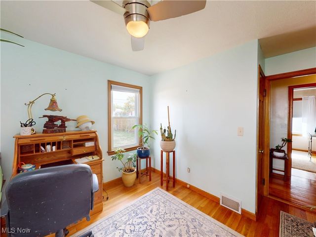 317 E 330th Street, Willowick, OH 44095