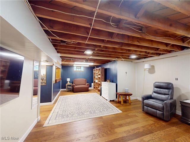 317 E 330th Street, Willowick, OH 44095