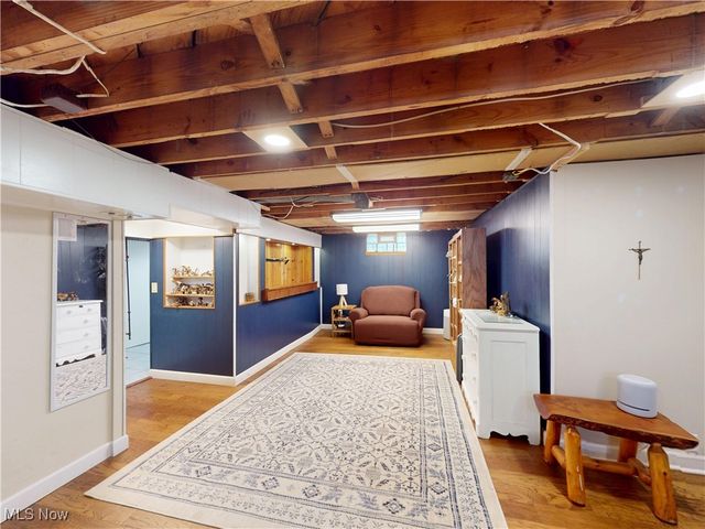 317 E 330th Street, Willowick, OH 44095