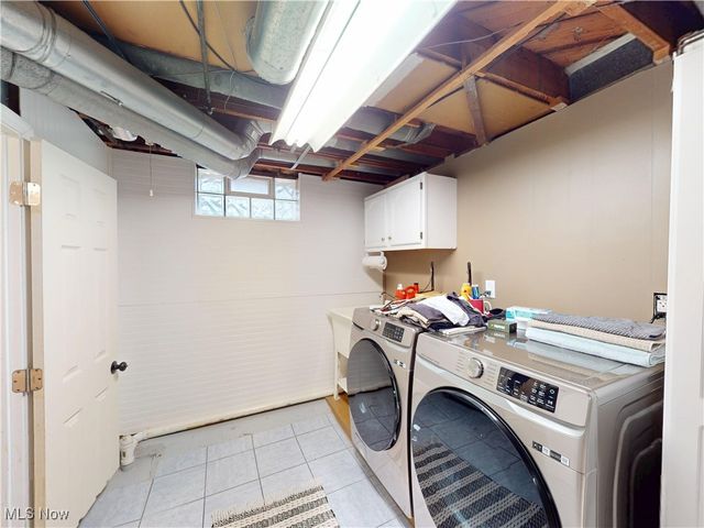 317 E 330th Street, Willowick, OH 44095