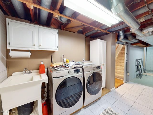 317 E 330th Street, Willowick, OH 44095