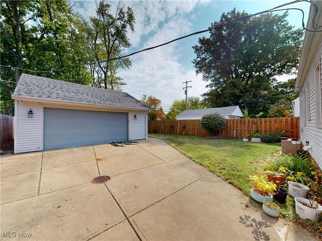 317 E 330th Street, Willowick, OH 44095