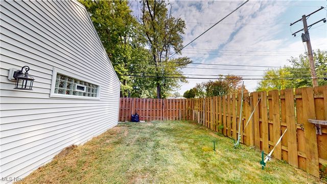 317 E 330th Street, Willowick, OH 44095