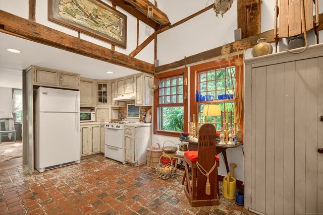 50 Southbury Road, Roxbury, CT 06783