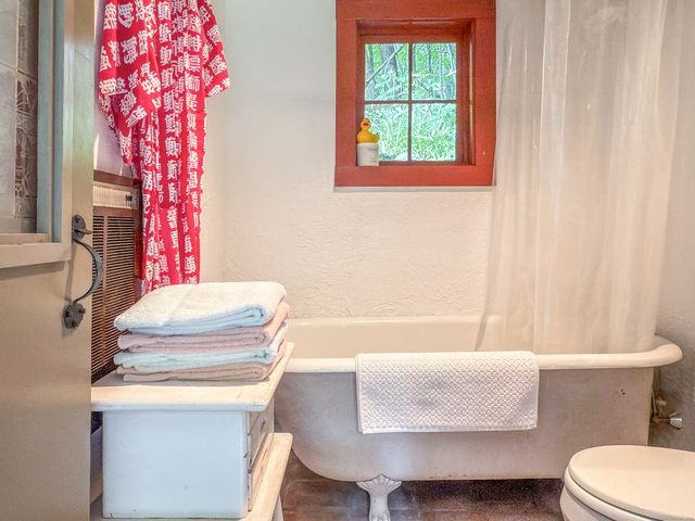 50 Southbury Road, Roxbury, CT 06783