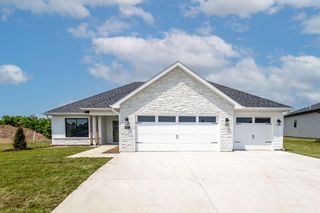 4505 CHAMBERS BAY DR, Columbia, MO 65201