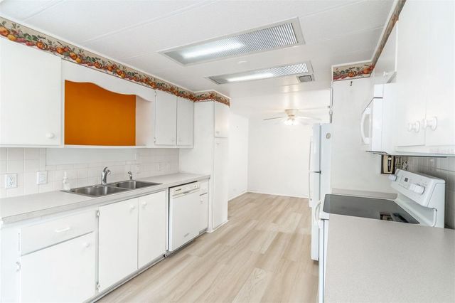 320 N FOREST BOULEVARD, Lake Mary, FL 32746