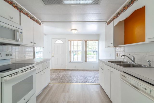 320 N FOREST BOULEVARD, Lake Mary, FL 32746