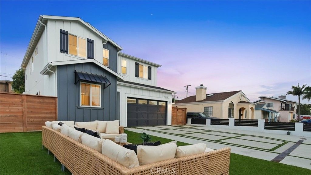 Image 11 of property listing at 2420 Sebald, Redondo Beach, CA 90278