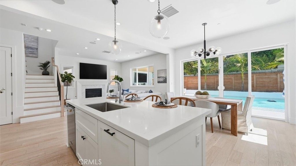 Image 18 of property listing at 2420 Sebald, Redondo Beach, CA 90278