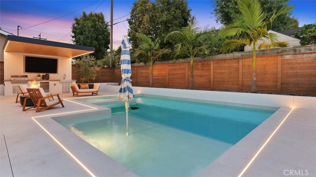 Image 27 of property listing at 2420 Sebald, Redondo Beach, CA 90278