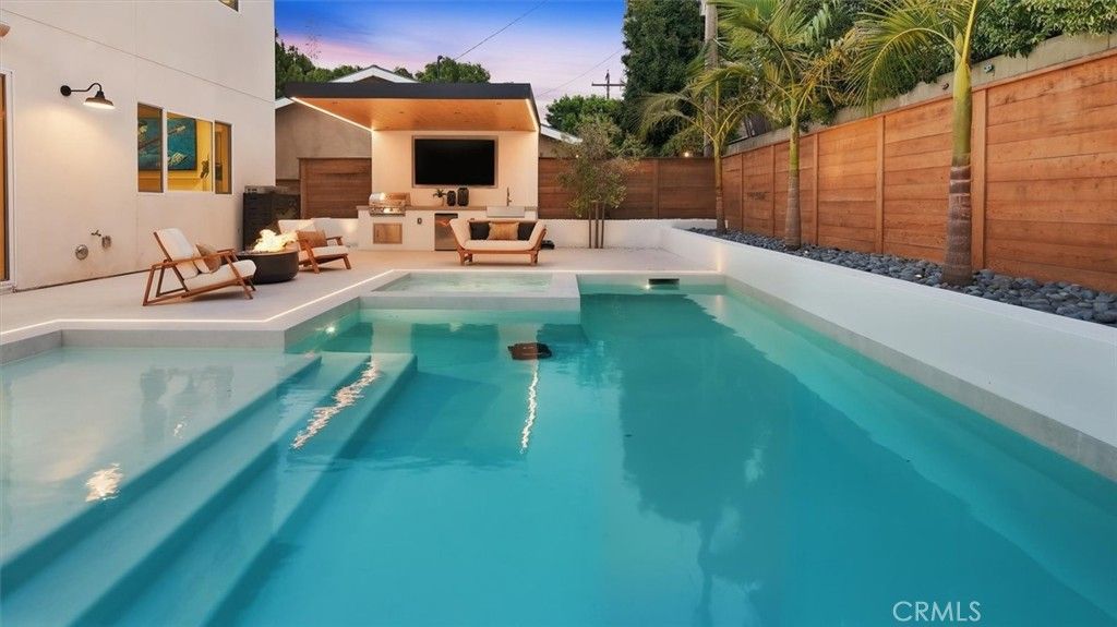 Image 28 of property listing at 2420 Sebald, Redondo Beach, CA 90278