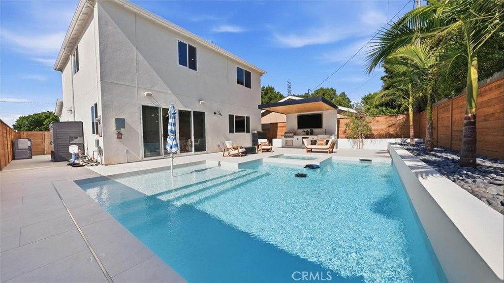 Image 35 of property listing at 2420 Sebald, Redondo Beach, CA 90278