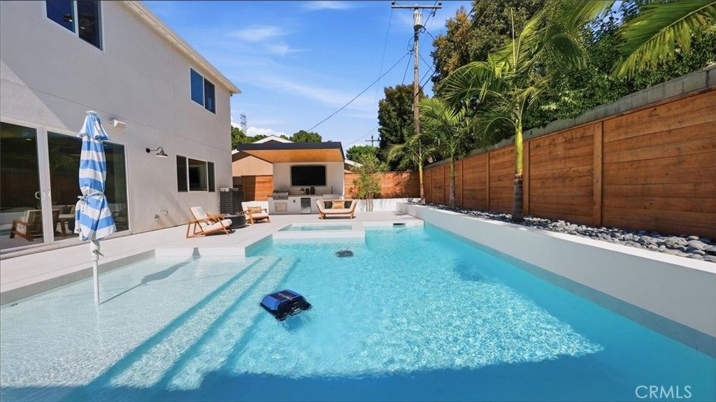 Image 36 of property listing at 2420 Sebald, Redondo Beach, CA 90278
