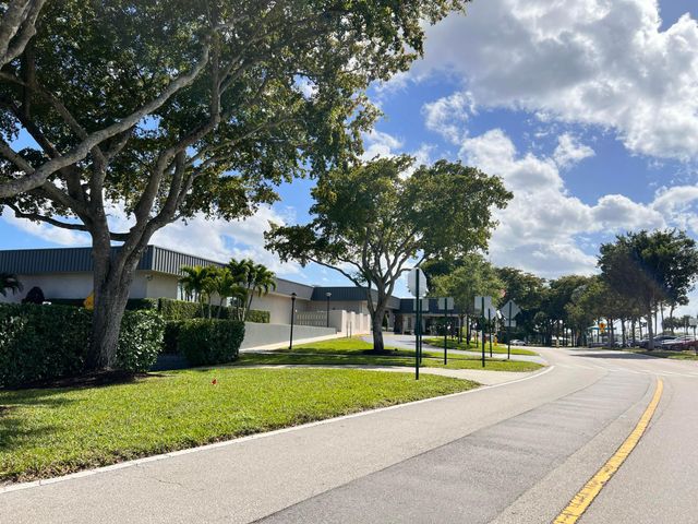 698 Normandy Lane O, Delray Beach, FL 33484