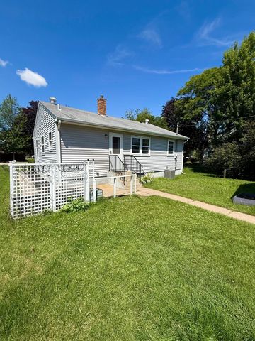 615 2nd Avenue NW, New Brighton, MN 55112