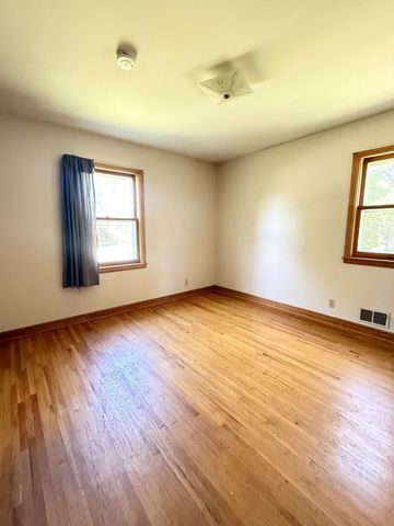 615 2nd Avenue NW, New Brighton, MN 55112