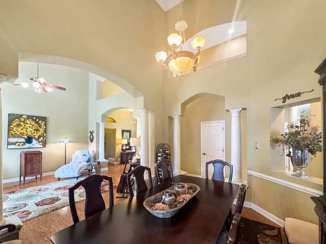 2620 SWEET OAKS CIR, Germantown, TN 38138