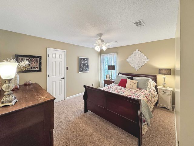 2620 SWEET OAKS CIR, Germantown, TN 38138