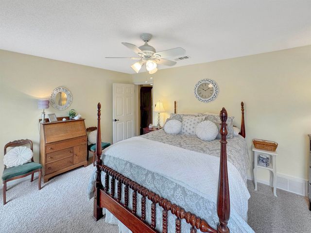 2620 SWEET OAKS CIR, Germantown, TN 38138