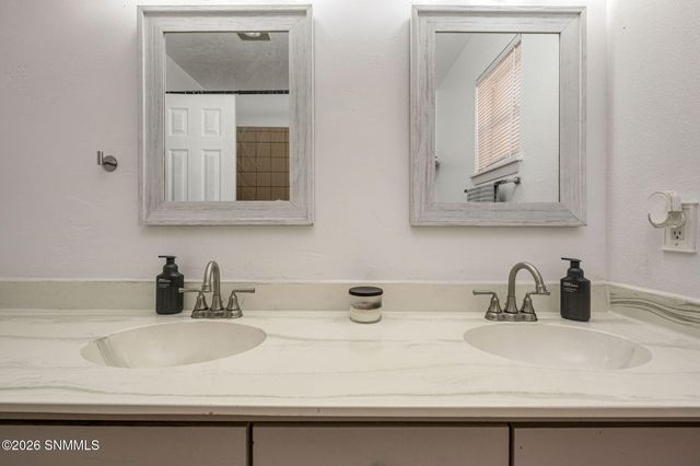 1015 Ferndale Drive, Las Cruces, NM 88005