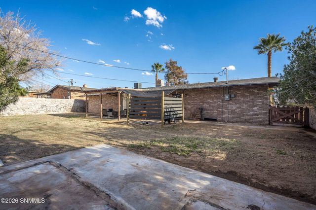 1015 Ferndale Drive, Las Cruces, NM 88005